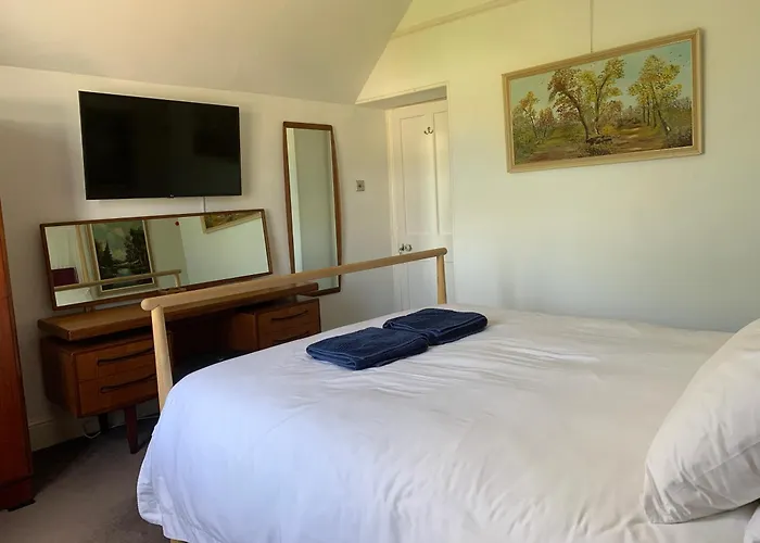 Lauderdale lodge barnstaple